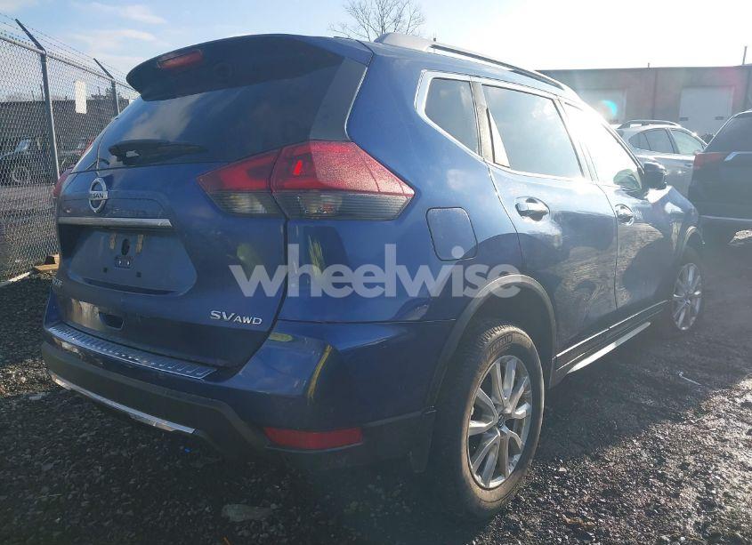 Photo 4 of 2018 Nissan Rogue SV (VIN 5N1AT2MV8JC836180)