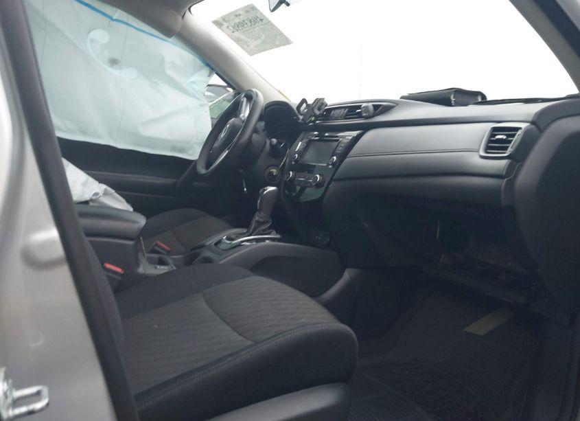 Photo 5 of 2018 Nissan Rogue S (VIN 5N1AT2MV8JC840116)