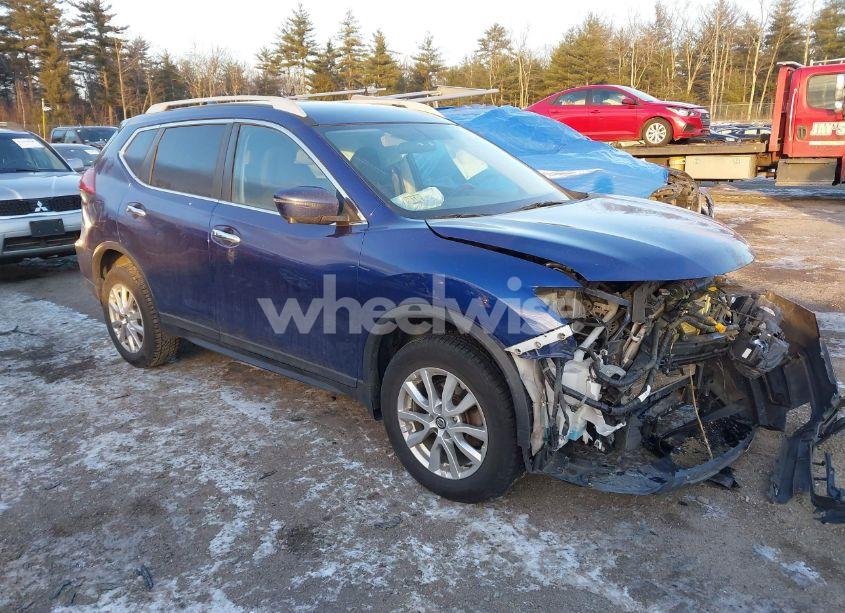 2018 Nissan Rogue SV (VIN 5N1AT2MV8JC841881) main photo