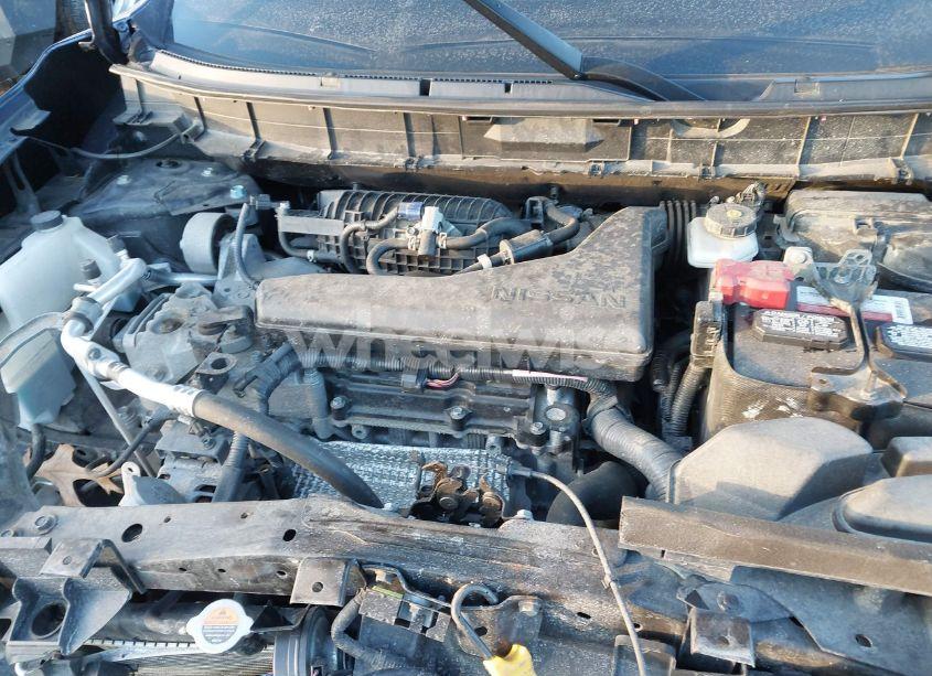 Photo 10 of 2018 Nissan Rogue SV (VIN 5N1AT2MV8JC841881)