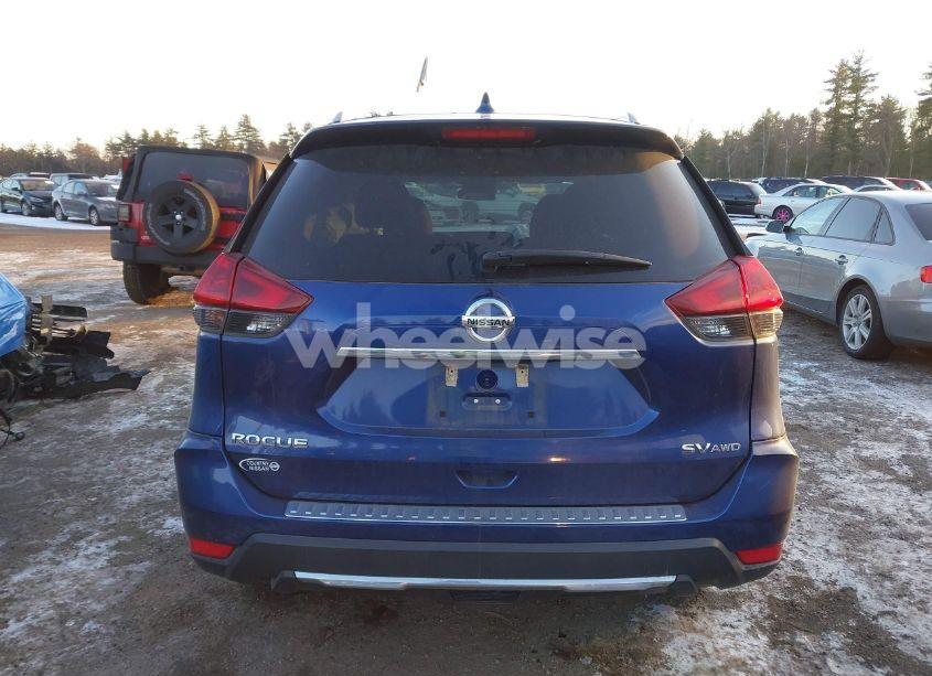 Photo 16 of 2018 Nissan Rogue SV (VIN 5N1AT2MV8JC841881)