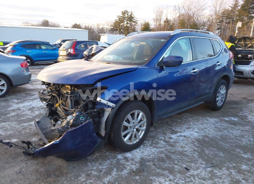 Photo 2 of 2018 Nissan Rogue SV (VIN 5N1AT2MV8JC841881)