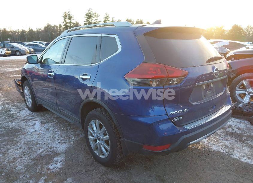 Photo 3 of 2018 Nissan Rogue SV (VIN 5N1AT2MV8JC841881)