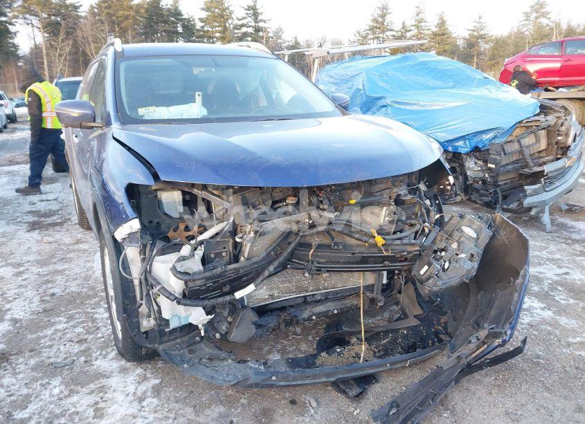 Photo 6 of 2018 Nissan Rogue SV (VIN 5N1AT2MV8JC841881)