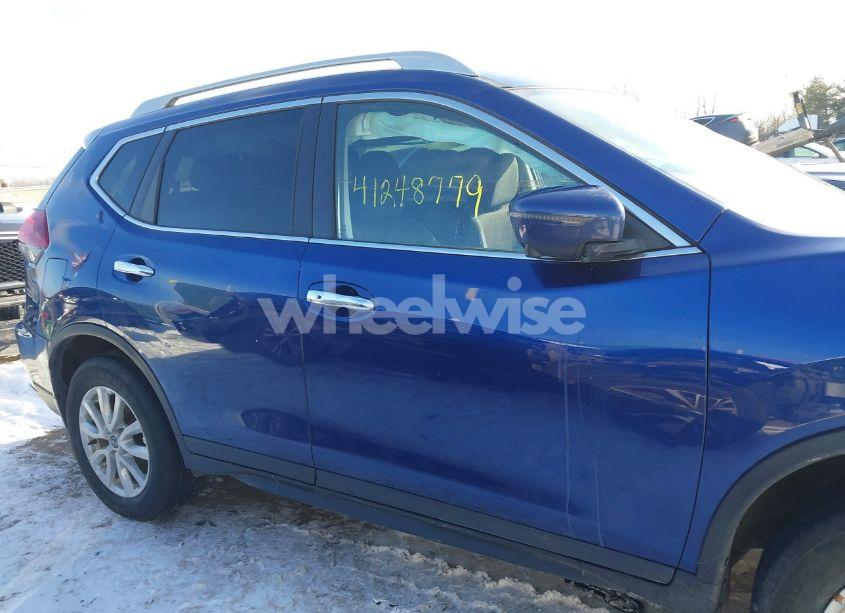 Photo 13 of 2018 Nissan Rogue SV (VIN 5N1AT2MV8JC842321)