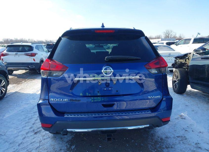 Photo 16 of 2018 Nissan Rogue SV (VIN 5N1AT2MV8JC842321)