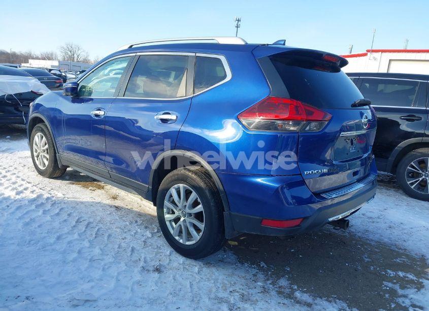 Photo 3 of 2018 Nissan Rogue SV (VIN 5N1AT2MV8JC842321)