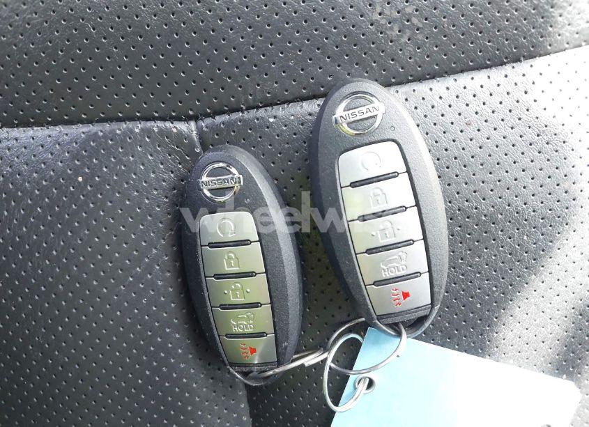 Photo 11 of 2019 Nissan Rogue SL (VIN 5N1AT2MV8KC748666)