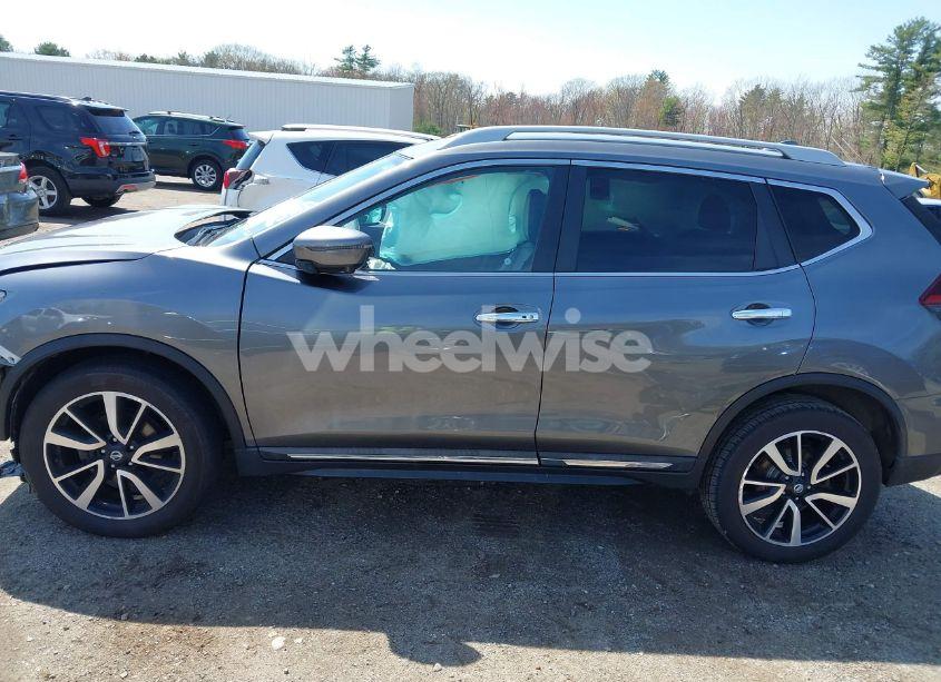 Photo 14 of 2019 Nissan Rogue SL (VIN 5N1AT2MV8KC748666)