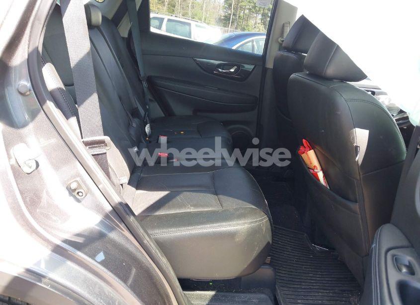 Photo 8 of 2019 Nissan Rogue SL (VIN 5N1AT2MV8KC748666)