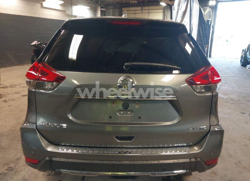 Photo 16 of 2019 Nissan Rogue SV (VIN 5N1AT2MV8KC769761)