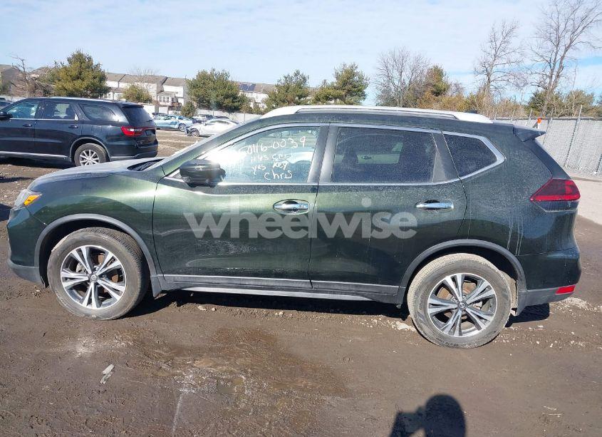 Photo 14 of 2019 Nissan Rogue SV (VIN 5N1AT2MV8KC799892)