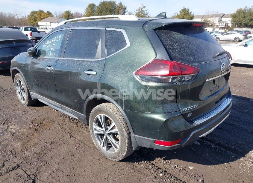 Photo 3 of 2019 Nissan Rogue SV (VIN 5N1AT2MV8KC799892)
