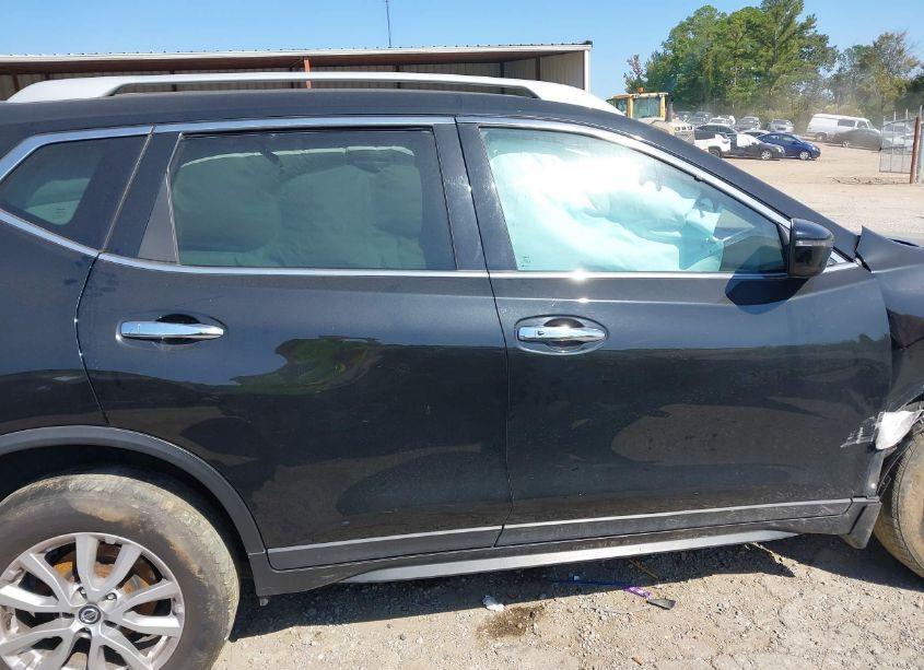 Photo 14 of 2019 Nissan Rogue S/SL/SV (VIN 5N1AT2MV8KC805707)