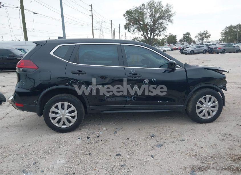 Photo 14 of 2019 Nissan Rogue S (VIN 5N1AT2MV8KC809658)