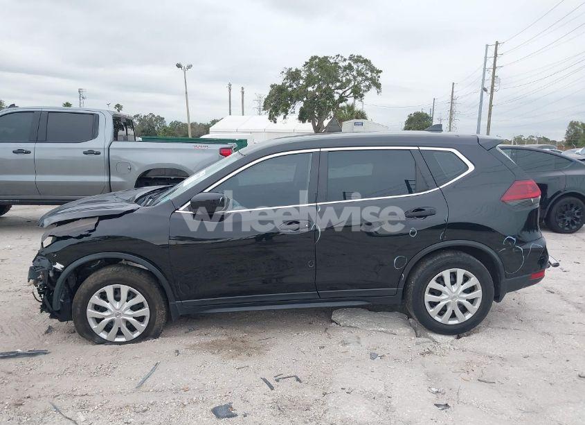Photo 15 of 2019 Nissan Rogue S (VIN 5N1AT2MV8KC809658)