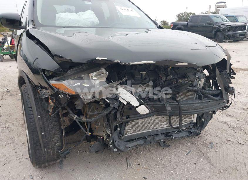 Photo 19 of 2019 Nissan Rogue S (VIN 5N1AT2MV8KC809658)