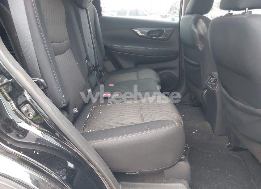 Photo 8 of 2019 Nissan Rogue S (VIN 5N1AT2MV8KC809658)