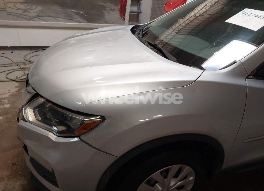 Photo 6 of 2020 Nissan Rogue S INTELLIGENT AWD (VIN 5N1AT2MV8LC713840)