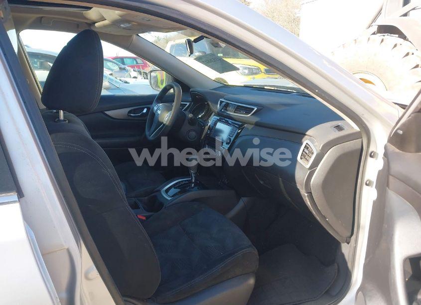 Photo 5 of 2014 Nissan Rogue SV (VIN 5N1AT2MV9EC757137)