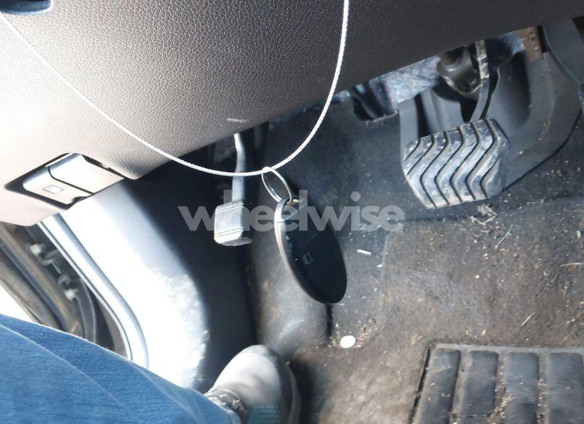 Photo 11 of 2015 Nissan Rogue SV (VIN 5N1AT2MV9FC751713)