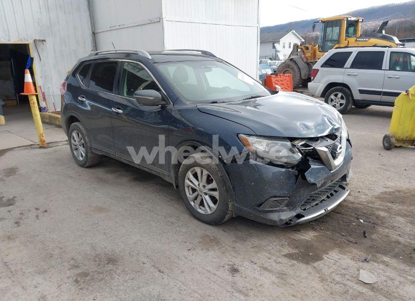 2015 Nissan Rogue SV (VIN 5N1AT2MV9FC784422) main photo