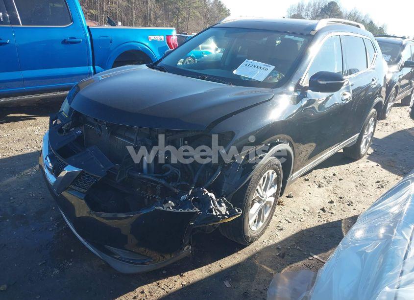 Photo 2 of 2015 Nissan Rogue SV (VIN 5N1AT2MV9FC785649)