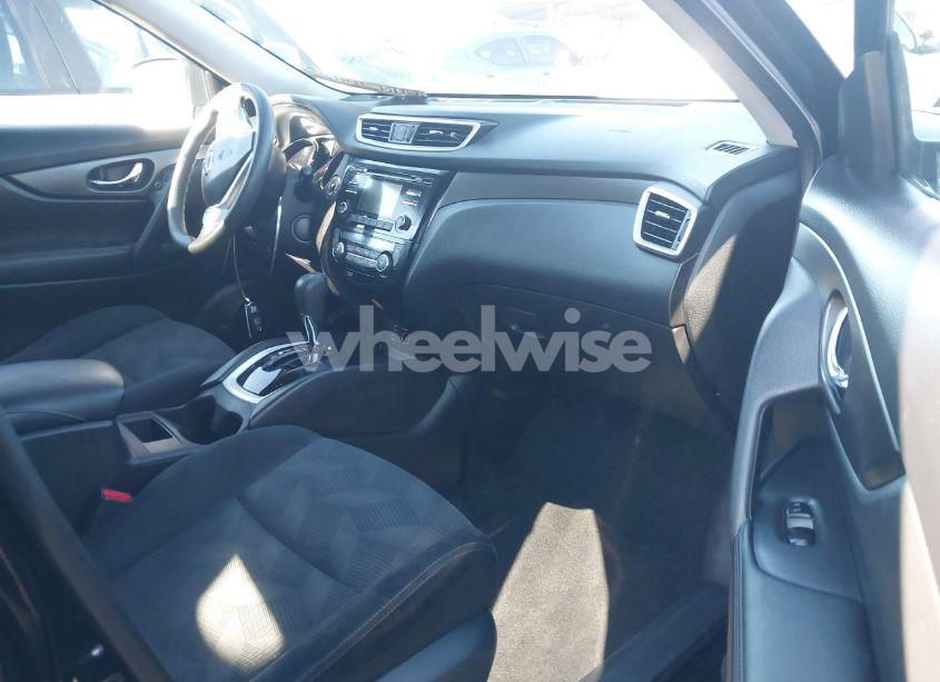 Photo 5 of 2015 Nissan Rogue SV (VIN 5N1AT2MV9FC785649)