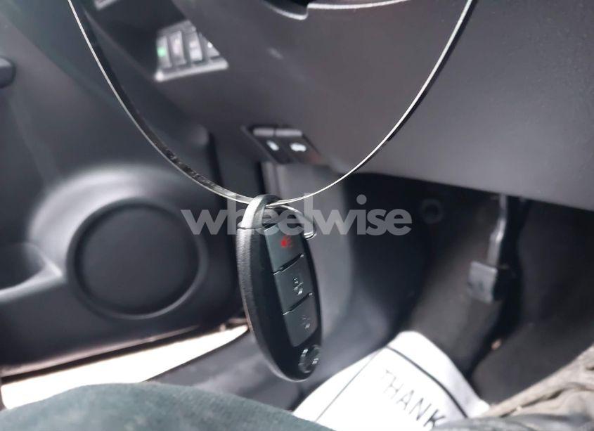 Photo 11 of 2015 Nissan Rogue SV (VIN 5N1AT2MV9FC793637)