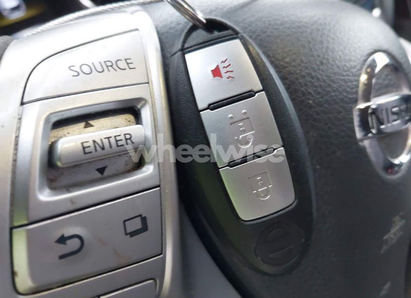 Photo 11 of 2015 Nissan Rogue SV (VIN 5N1AT2MV9FC853352)