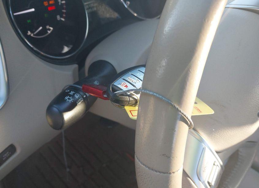 Photo 11 of 2015 Nissan Rogue SL (VIN 5N1AT2MV9FC882852)