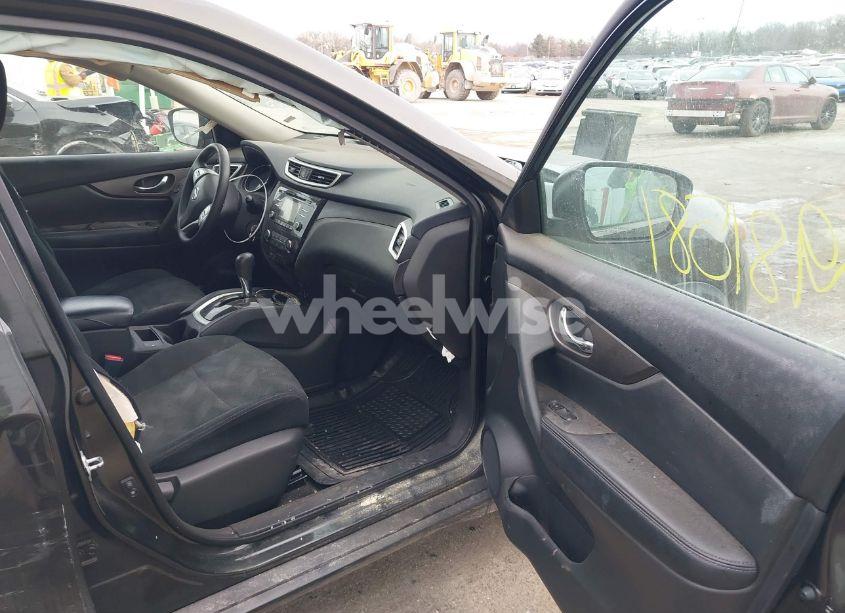 Photo 5 of 2015 Nissan Rogue S (VIN 5N1AT2MV9FC900234)