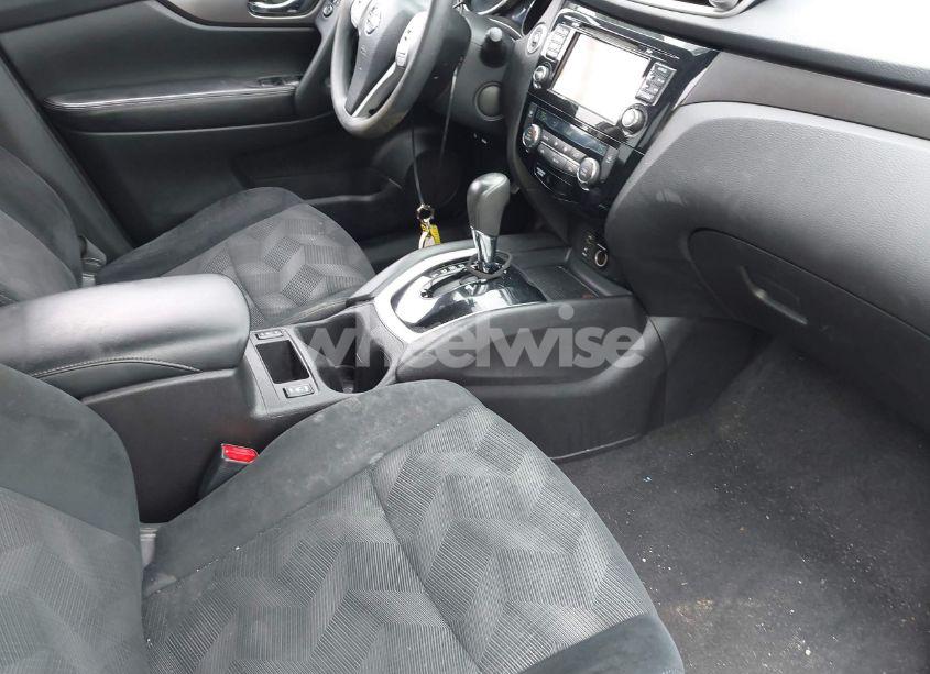 Photo 5 of 2015 Nissan Rogue SV (VIN 5N1AT2MV9FC916966)