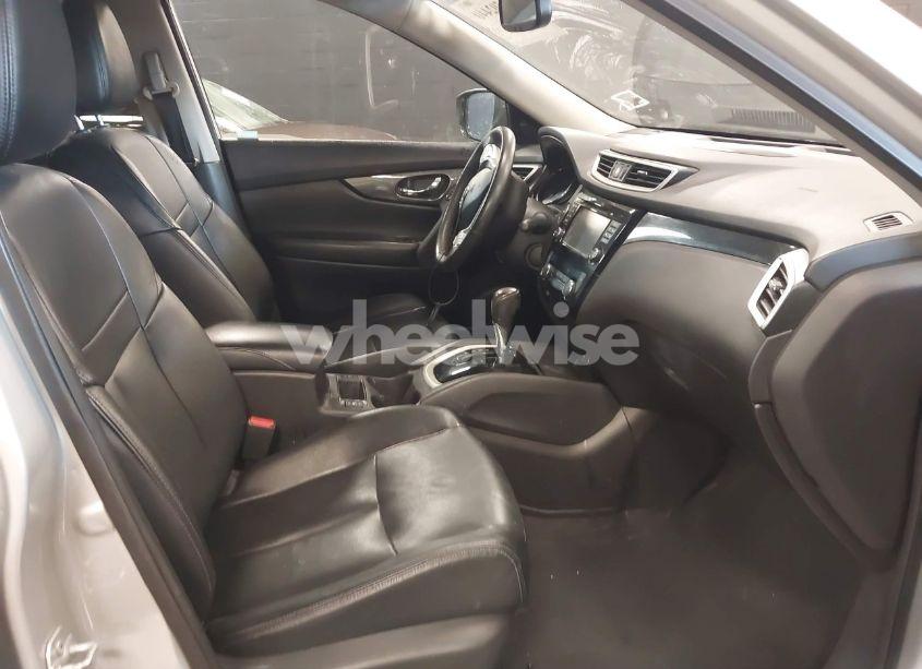 Photo 5 of 2016 Nissan Rogue SL (VIN 5N1AT2MV9GC745055)