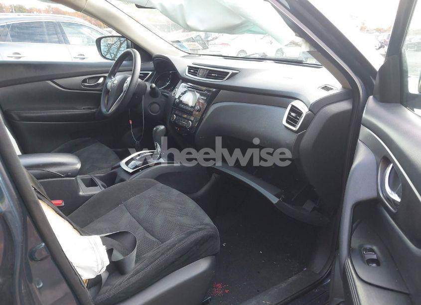 Photo 5 of 2016 Nissan Rogue SV (VIN 5N1AT2MV9GC925197)