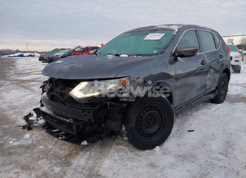 Photo 2 of 2017 Nissan Rogue S (VIN 5N1AT2MV9HC733585)