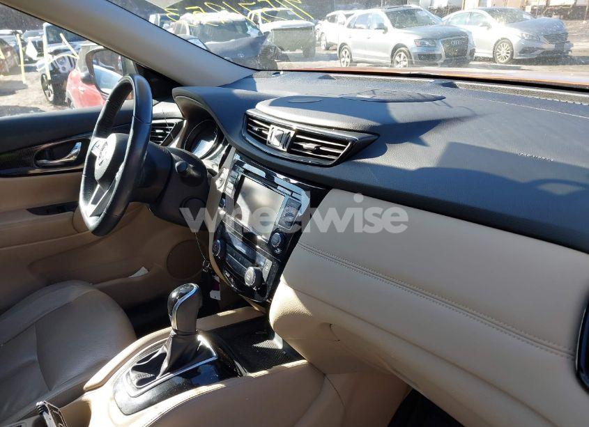 Photo 5 of 2017 Nissan Rogue SL (VIN 5N1AT2MV9HC762391)