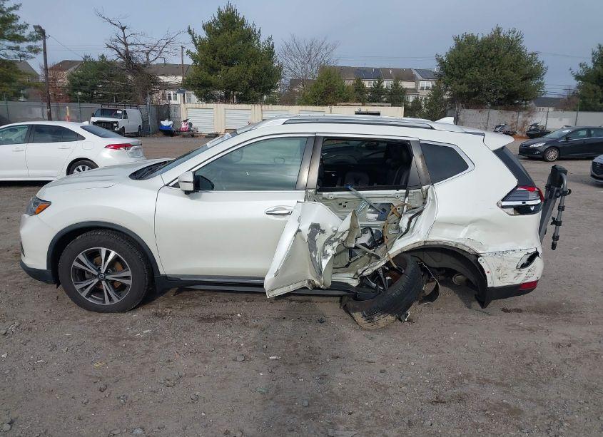 Photo 14 of 2017 Nissan Rogue SL (VIN 5N1AT2MV9HC779739)