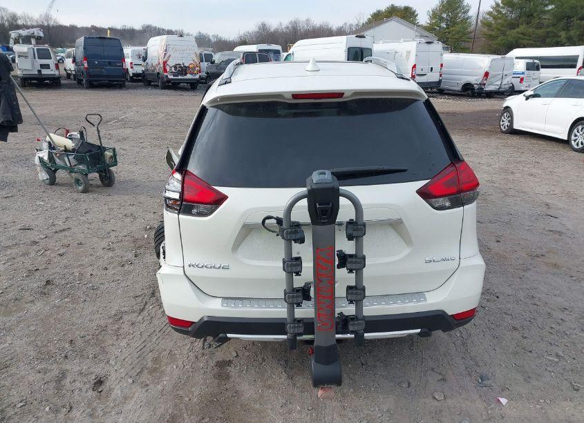 Photo 16 of 2017 Nissan Rogue SL (VIN 5N1AT2MV9HC779739)