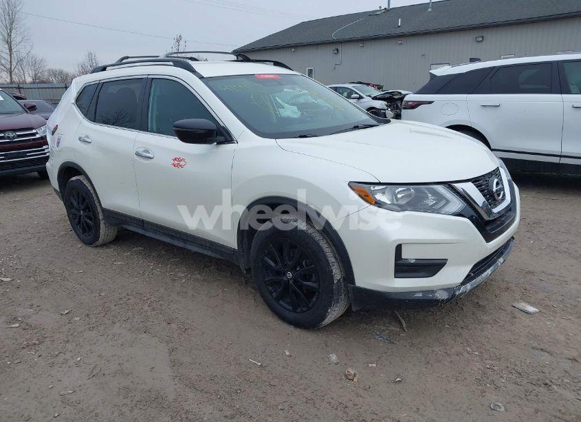 2017 Nissan Rogue SV (VIN 5N1AT2MV9HC803053) main photo