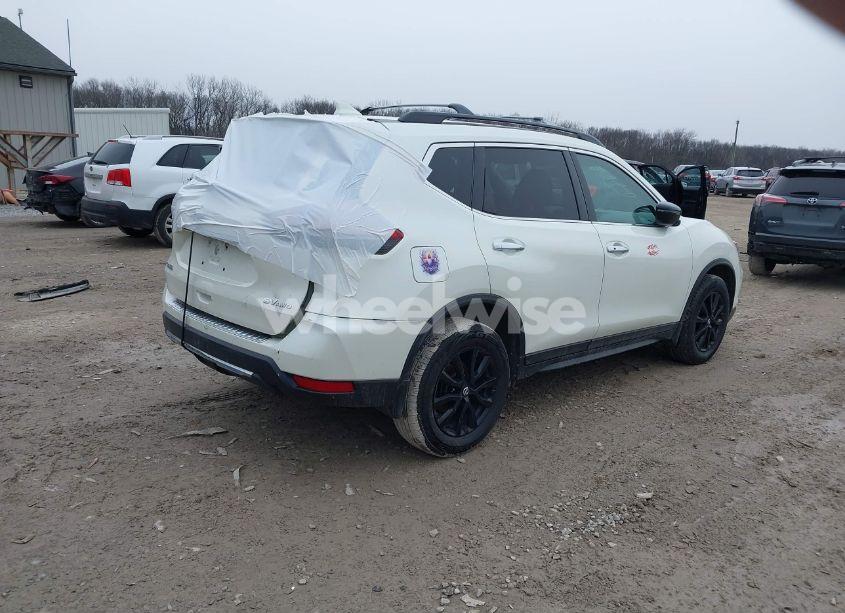 Photo 4 of 2017 Nissan Rogue SV (VIN 5N1AT2MV9HC803053)