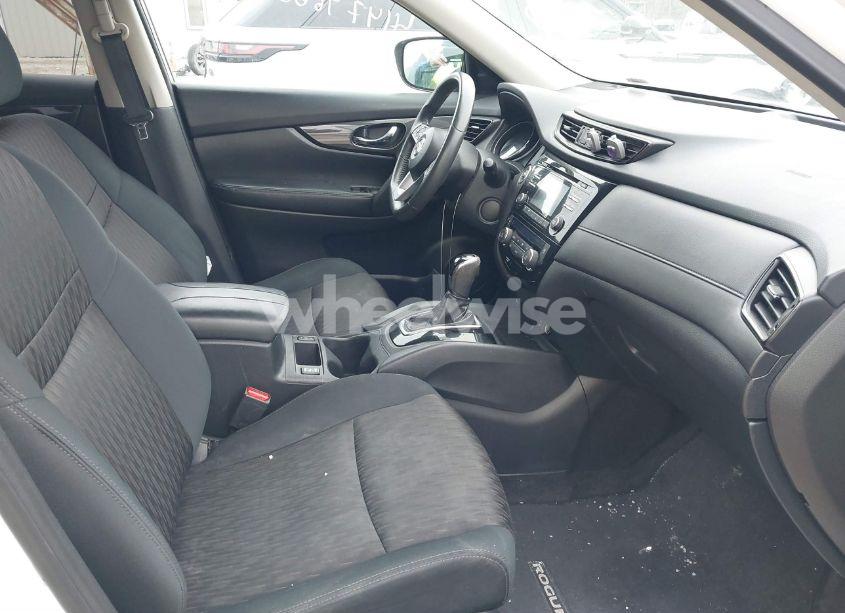 Photo 5 of 2017 Nissan Rogue SV (VIN 5N1AT2MV9HC803053)