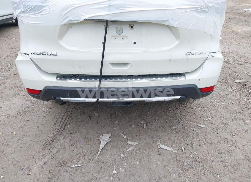 Photo 6 of 2017 Nissan Rogue SV (VIN 5N1AT2MV9HC803053)