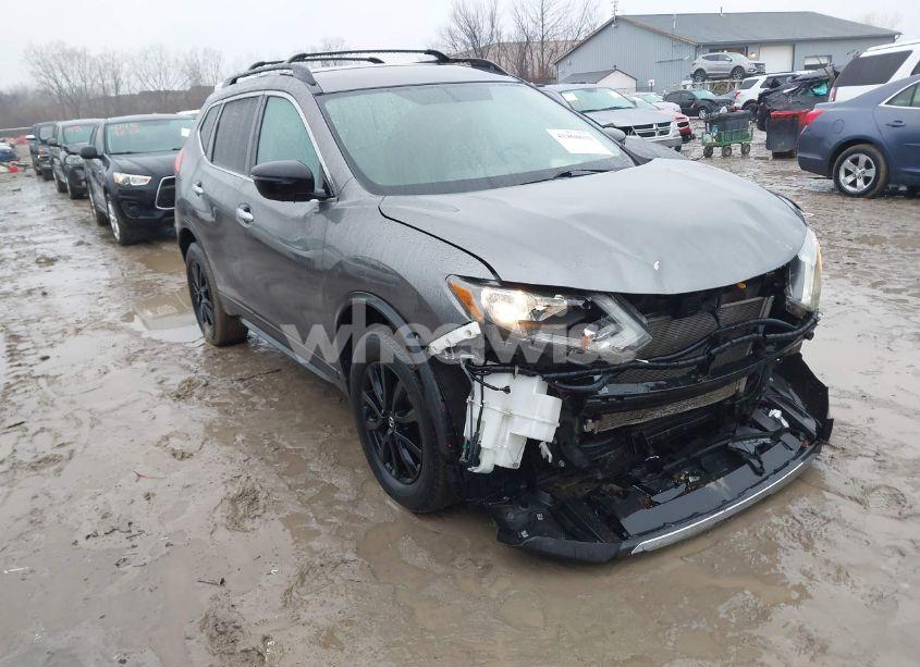 2017 Nissan Rogue SV (VIN 5N1AT2MV9HC808365) main photo