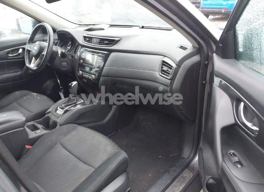 Photo 5 of 2017 Nissan Rogue SV (VIN 5N1AT2MV9HC808365)