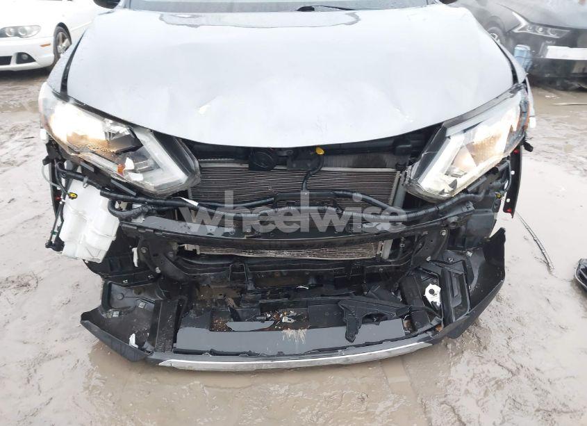 Photo 6 of 2017 Nissan Rogue SV (VIN 5N1AT2MV9HC808365)