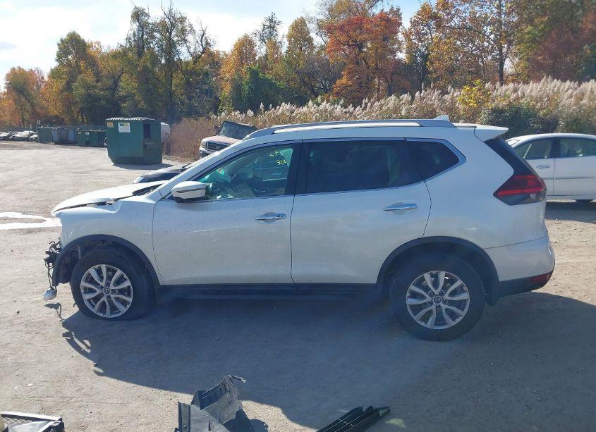 Photo 14 of 2017 Nissan Rogue SV (VIN 5N1AT2MV9HC811119)