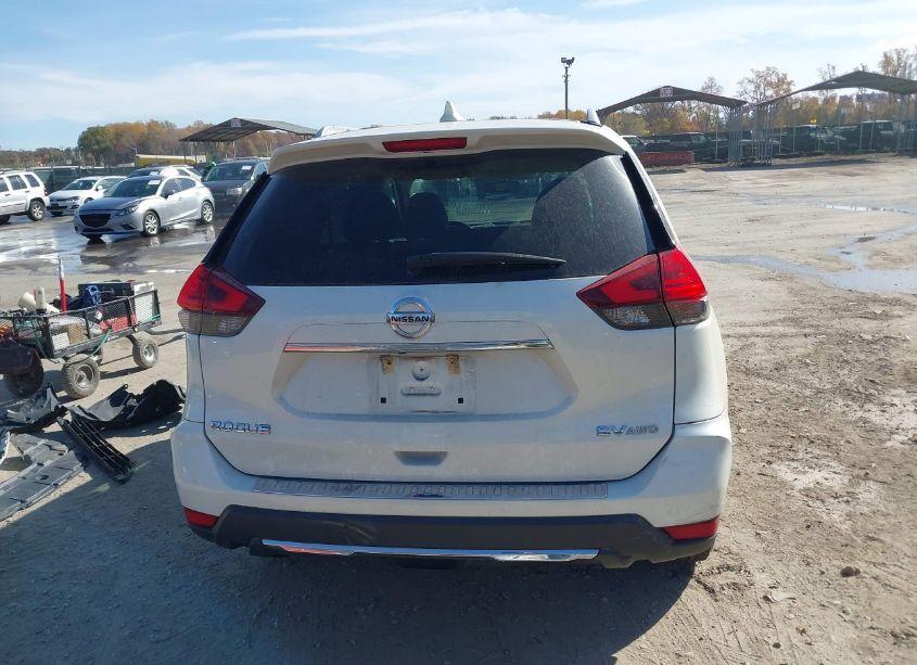 Photo 16 of 2017 Nissan Rogue SV (VIN 5N1AT2MV9HC811119)