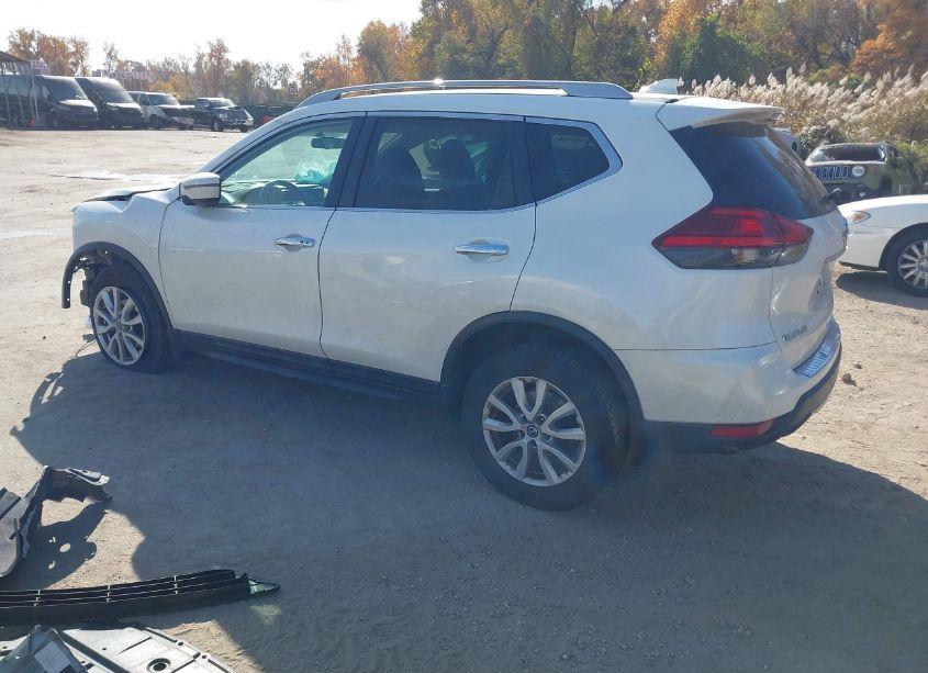 Photo 3 of 2017 Nissan Rogue SV (VIN 5N1AT2MV9HC811119)