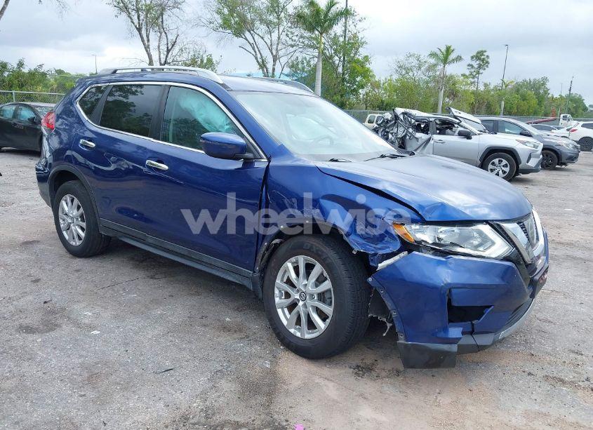 2017 Nissan Rogue SV (VIN 5N1AT2MV9HC874091) main photo